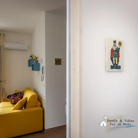 Donna Di Denari Appartement Noto